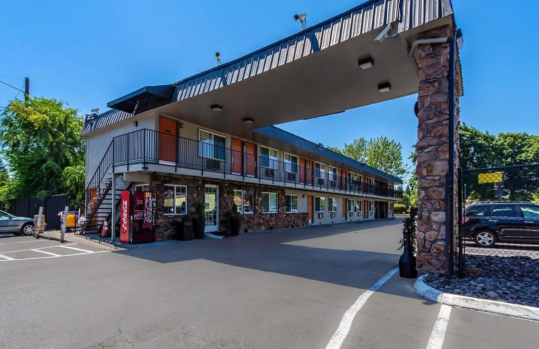 Econo Lodge Inn & Suites West Portland/Hillsboro-1